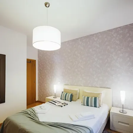 Muralha - By Sch Apartment