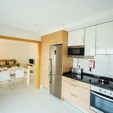 Apartment Muralha - By Sch *