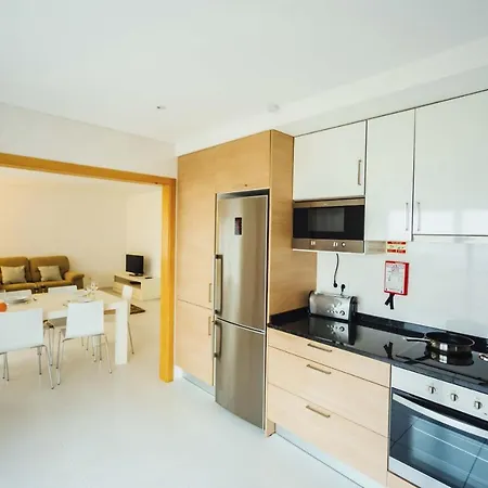Appartement Muralha - By Sch *