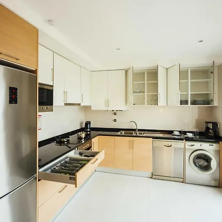 Muralha - By Sch Nazaré